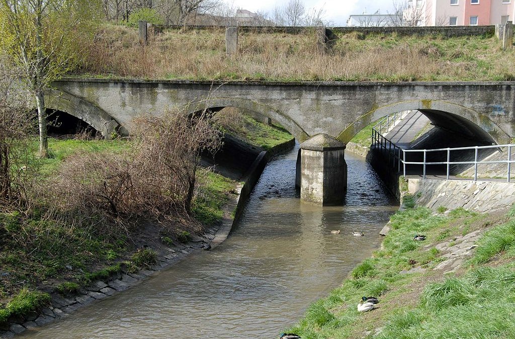 Kanal sichtbar machen – Brücken am Weg